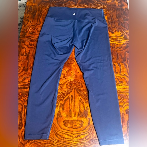Women’s Lululemon Leggings - Picture 4 of 4